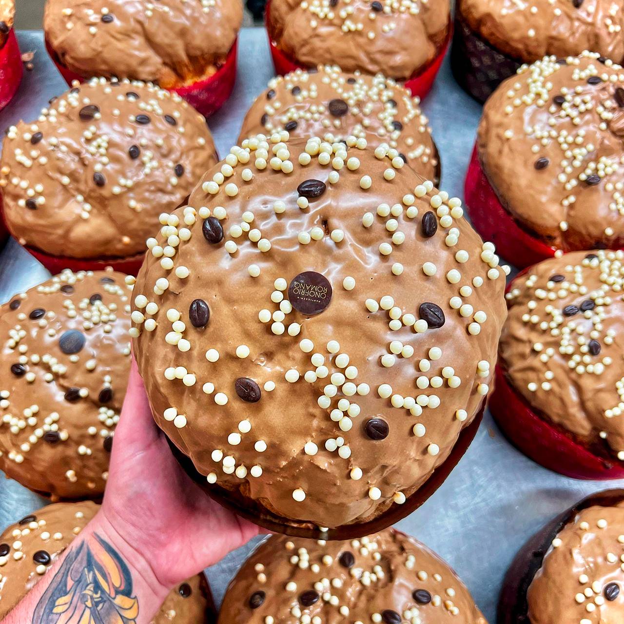 PANETTONE NAPOLI - con glassa cioccolato al caramello e chicchi di caffè al cioccolato